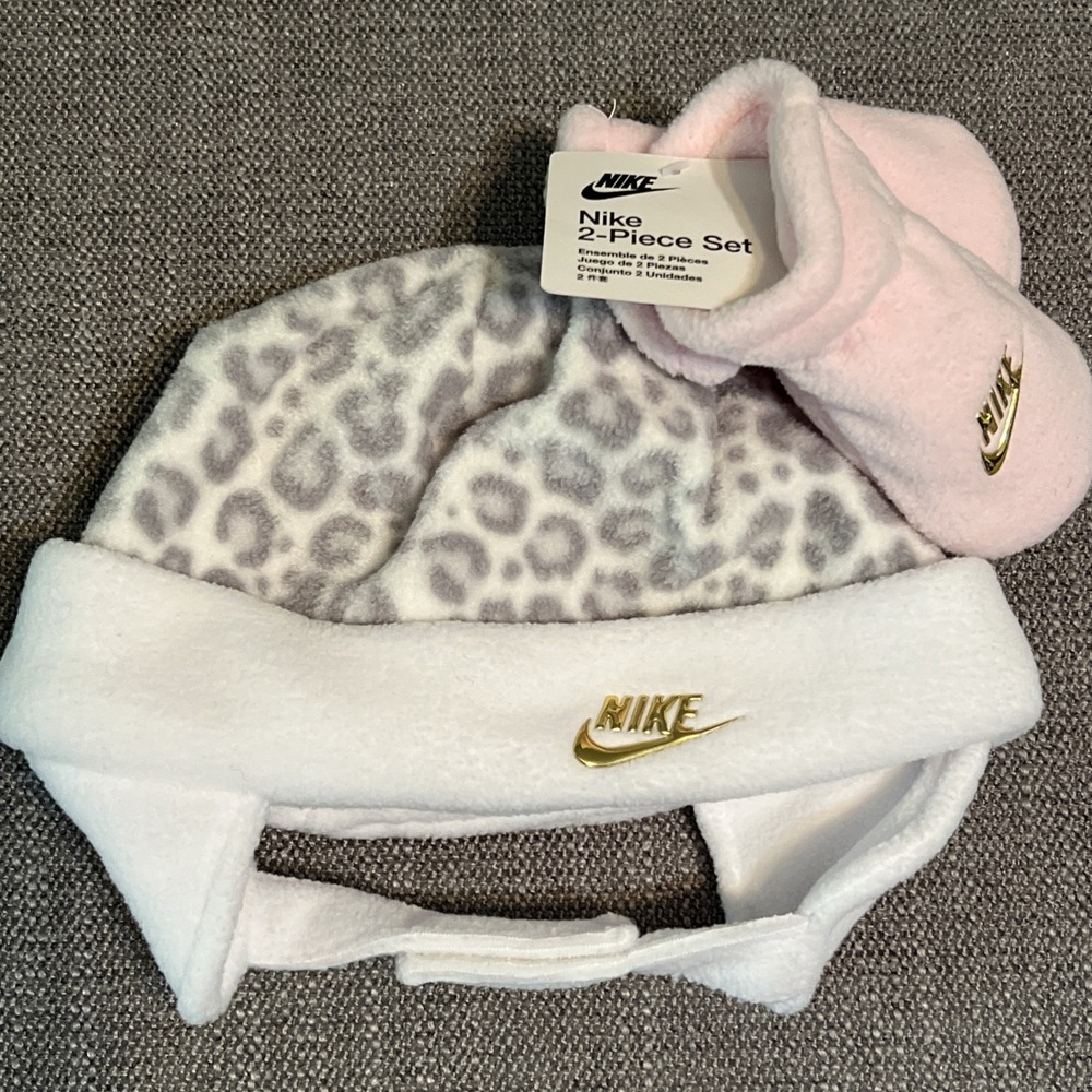 Nike Gray Leopard‎ Fleece Trapper Hat & Pink Mittens 2 PC Set Girls 12/24 MOS